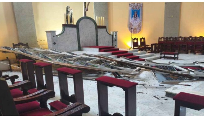 Vitral de la catedral de Maturín se desprendió causando alarma