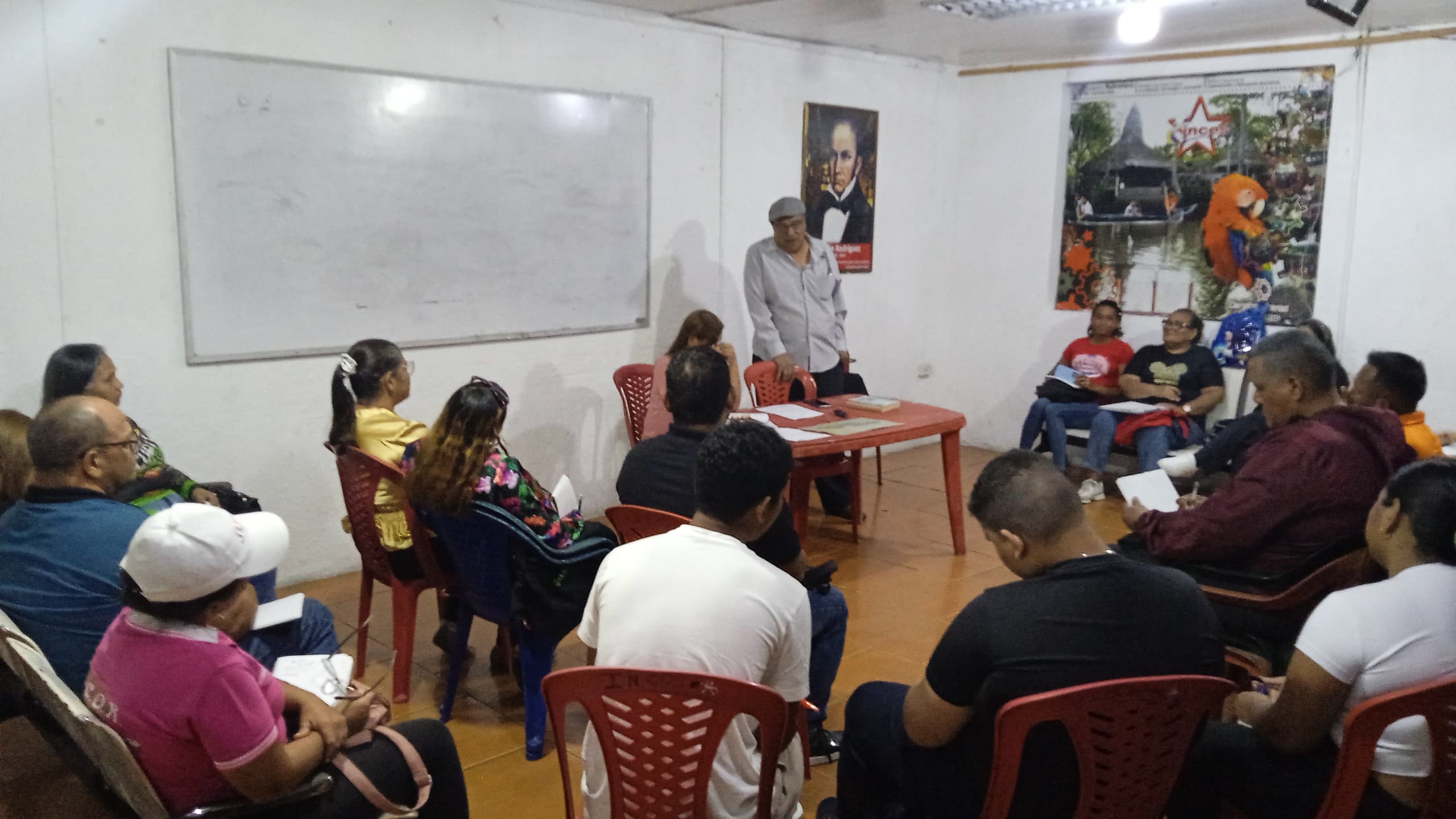 ‎Instalan Curso de Historiadores Comunitarios por el rescate de la historia local