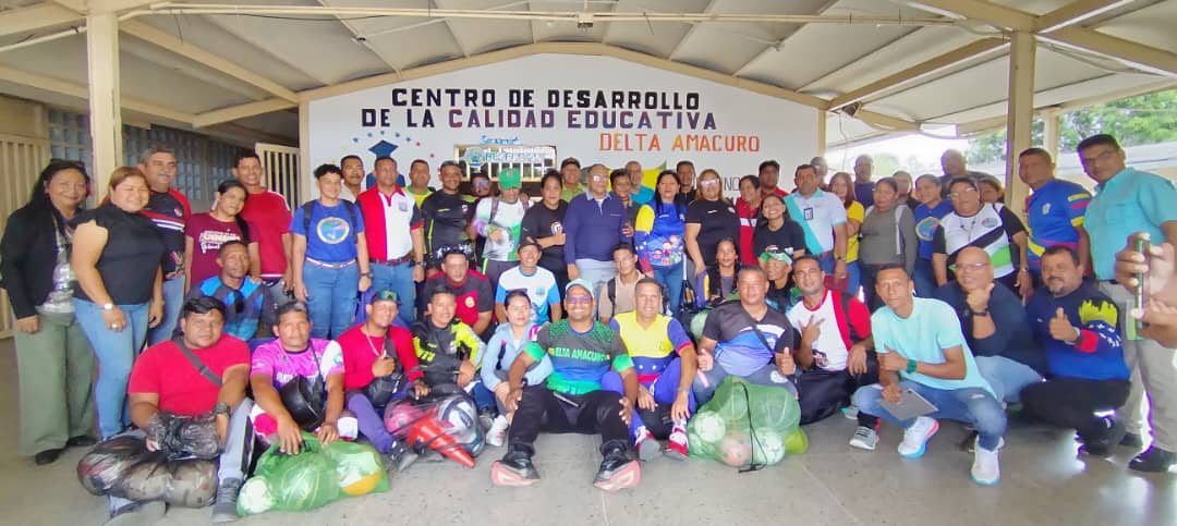 ¡Llegaron los balones a escuelas deltanas!