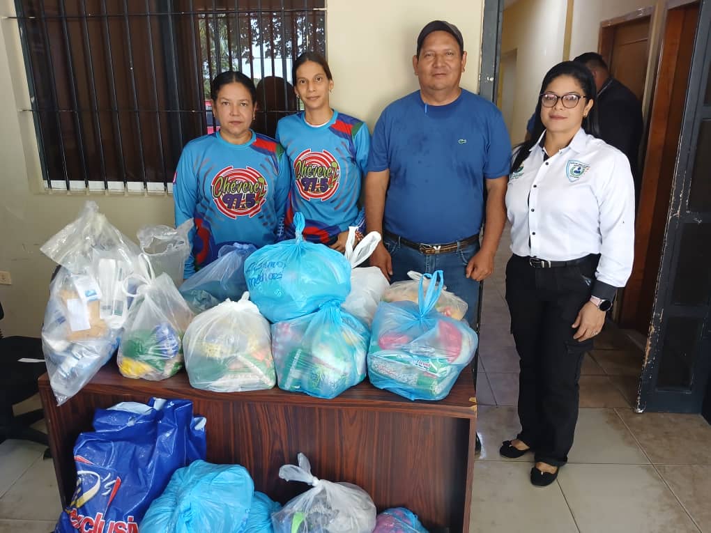 Chévere 97.5 FM junto a sus oyentes realizó labor social