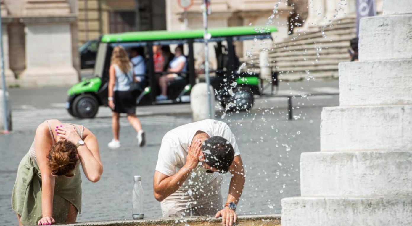 Italia declara alerta roja en sus 27 principales ciudades por intensa ola de calor