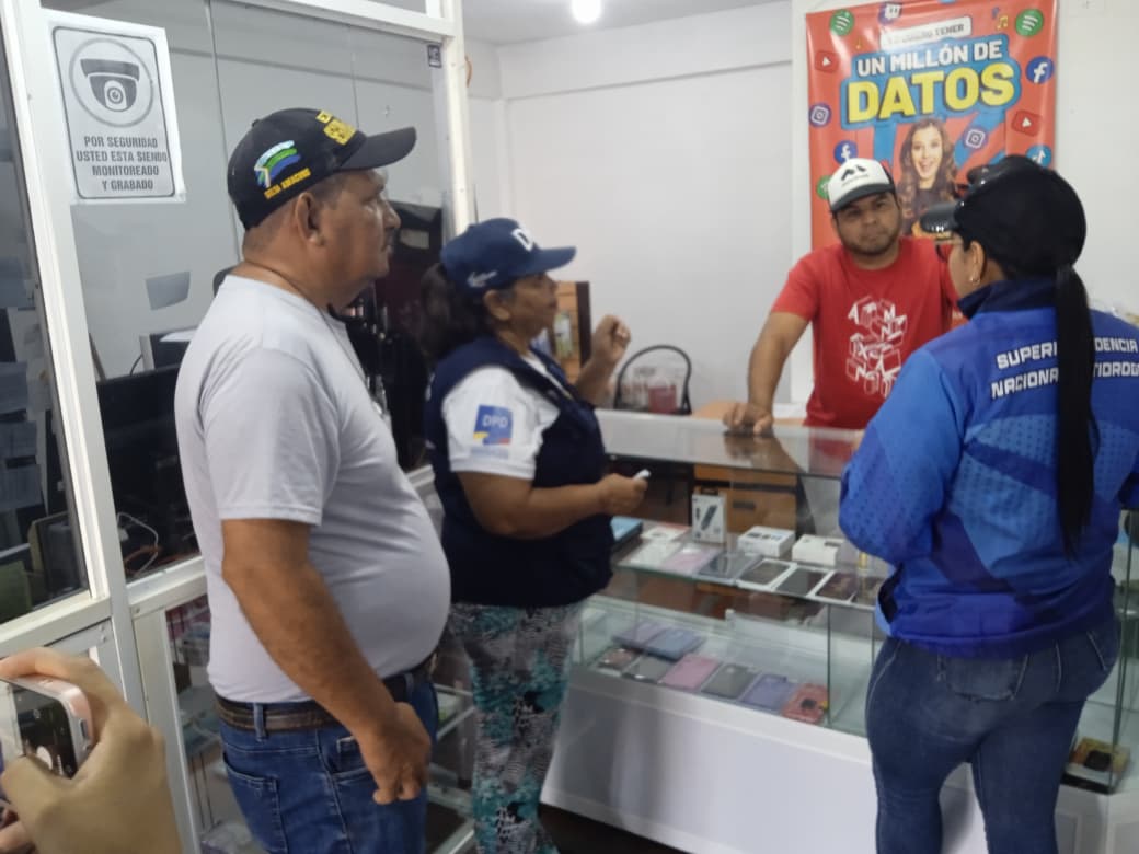Frente Preventivo visitó a los comerciantes en relación al Ahorro Energético
