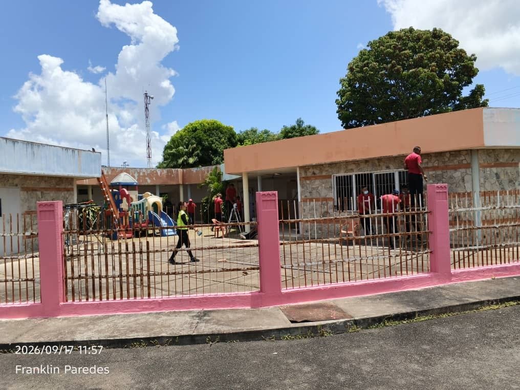 VEN 9-1-1 Bolívar realiza jornada de recuperación en centro educativo de Caroní